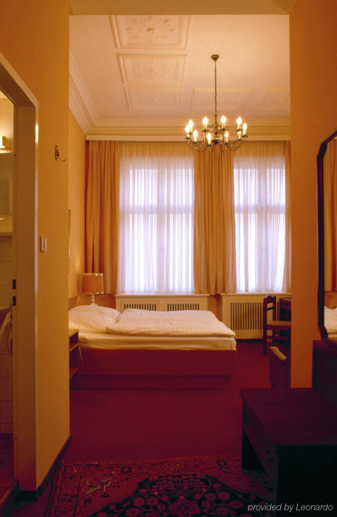 Stadt-Gut-Hotel Bogota ベルリン エクステリア 写真