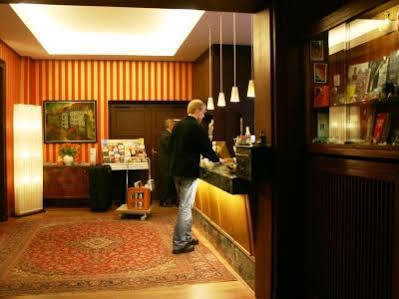 Stadt-Gut-Hotel Bogota ベルリン エクステリア 写真